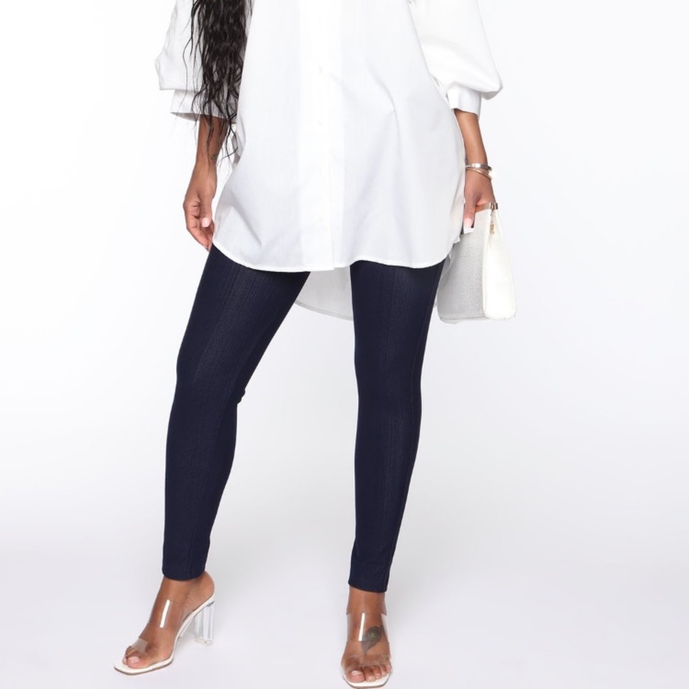 Navy Booty lift leggings